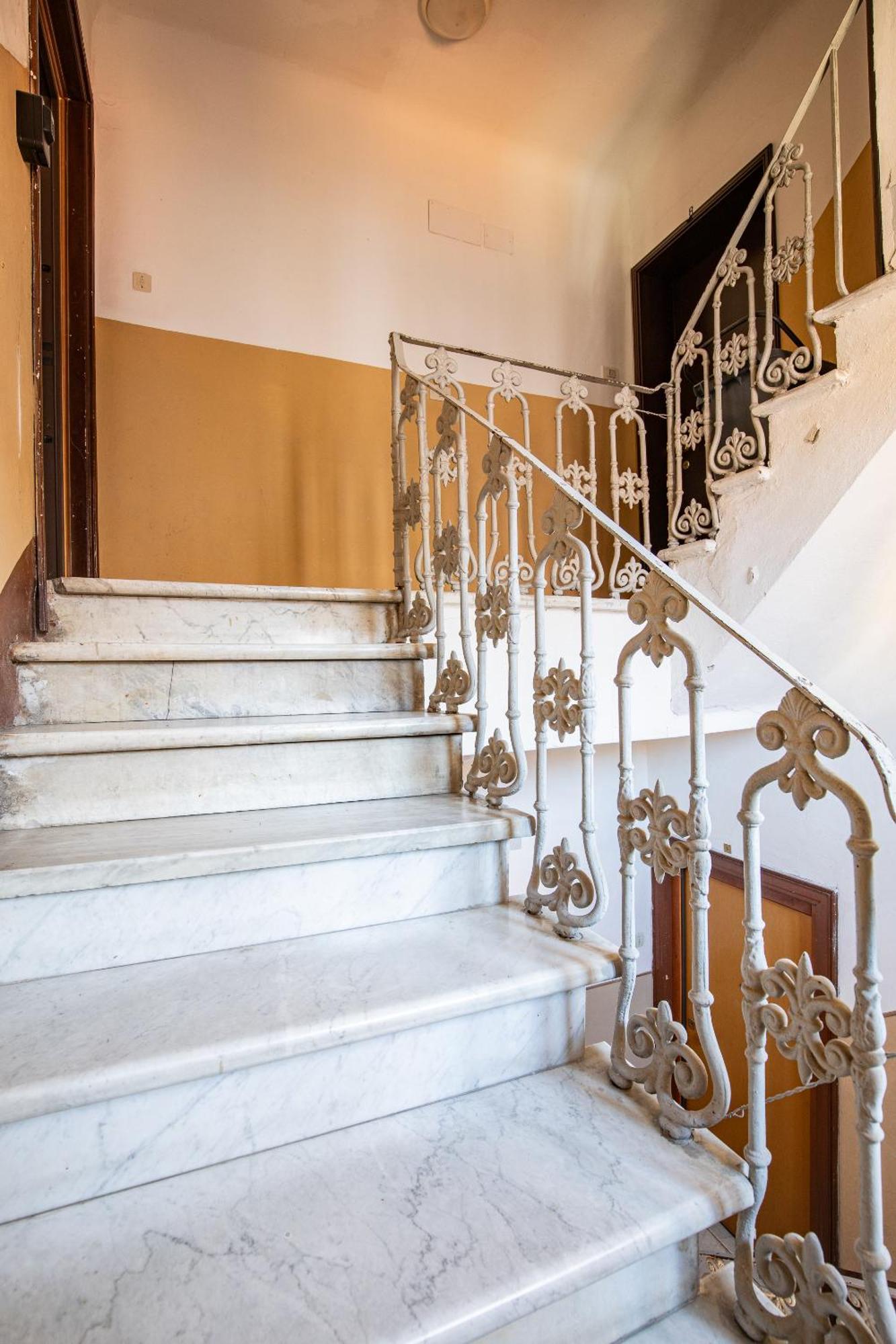 Appartamento Elegante Dimora La Spezia-Free Parking Esterno foto